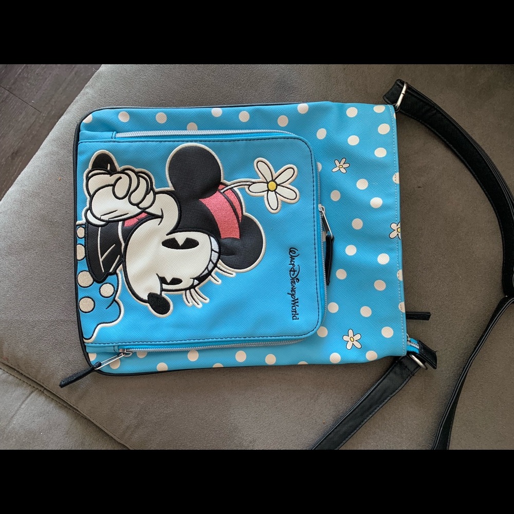 Licensed Walt Disney World Minnie Mouse purse